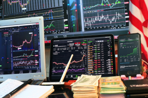 現貨ETF有望，比特幣一夜牛回？后市依然存疑？